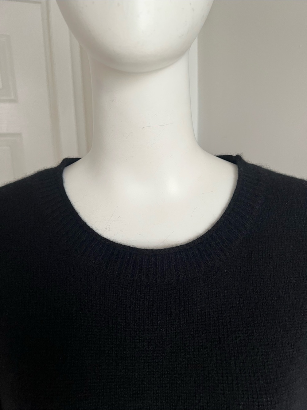 NWT Quince 100% Mongolian Cashmere Boxy Crewneck Sweater Black Sz XL Minimalist - Picture 10 of 16